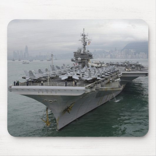 USS KITTY HAWKの航空母艦のmousepad マウスパッド (正面)
