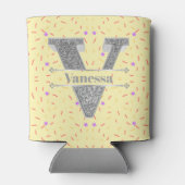 Vイニシャルパーソナライズされたシルバーモノグラムあなたの名前 缶クーラー (裏面)