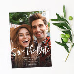 V写真モダン保存日はっきりした – 明るい 招待状<br><div class="desc">Luxe,  Chic & Save the Dates with はっきりした this V Photoデーモダントを保存する – ラはっきりしたイターのデザイン。より暗い下を必要とする、または必要とする写真に適している。同じデザインの明るい下部については、日付コレクションの保存#2を参照。写真を追加して作成しモダンて、シックなおもしろい日付を保存。お前がユニーク星だから手に入る限りだ。どんな色やテーマにも合う。シックなだけでなく、贅沢だ。[日付の保存]は、プロフェッショナルレベルの印刷と高品質選択する紙が豊富に用意されている。写真と情報を持ち込めば、簡単に日付を保存することができます数分。開始するには、このページにアクセスする。</div>