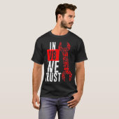 V8でWeは信頼されたおもしろい整備士動揺してパパ Tシャツ (正面フル)