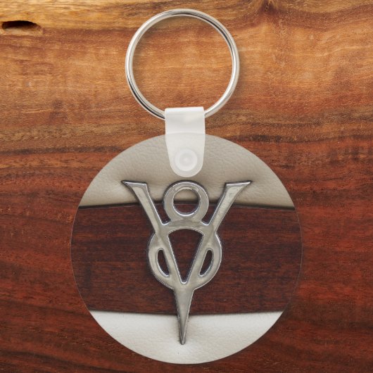 V8クロムエンブレムレザーと木材 キーホルダー (正面)