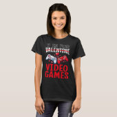 「V」はビデオゲームの面白いバレンタイン ゲーマー Tシャツ (正面フル)