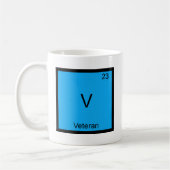 V - ベテラン軍人 化学元素記号Tシャツ コーヒーマグカップ (左)