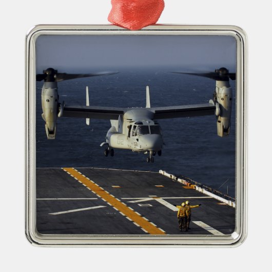 V-22オスプレイ機が着陸の準備をする メタルオーナメント (正面)