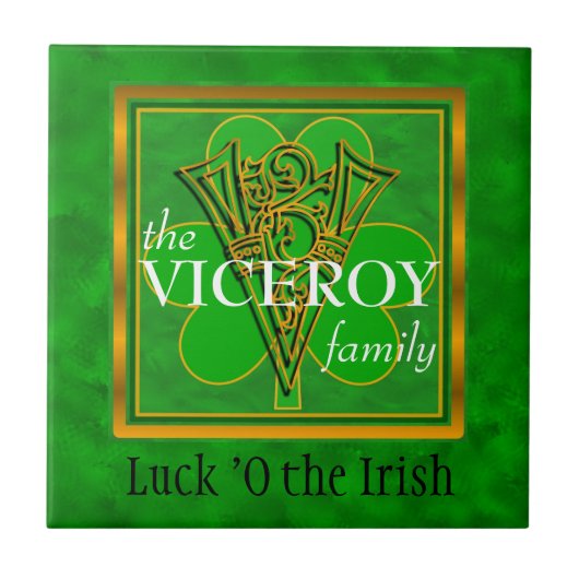 V "Luck of the Irish"家族のモノグラムカスタムタイル タイル (正面)