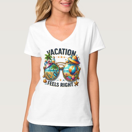 Vacation Feels Right Women’s V-Neck T-Shirt USA Tシャツ (正面)