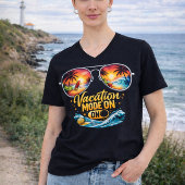 Vacation Mode On Beach Vacation V Neck Tee Tシャツ