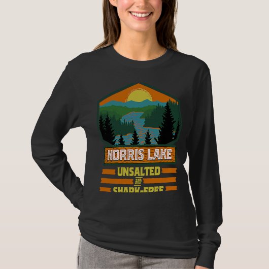 Vacation Unsalted and Shark Free Norris Lake Tシャツ (正面)