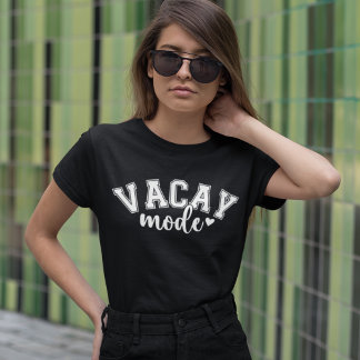 Vacay Mode Modern White Tipography Tシャツ
