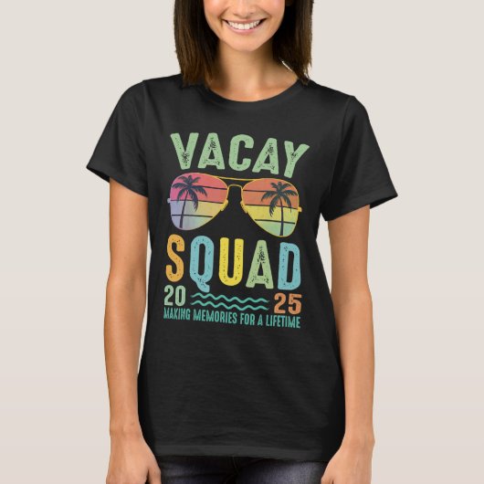 Vacay Squad 2025サマーファミリートゥークルーズトリ Tシャツ (正面)