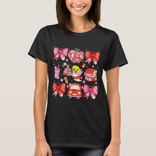 Valentine Cupid Coquette Pink Bow Apple Books Teac Tシャツ (正面)