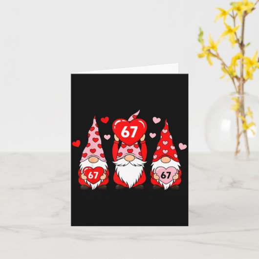 Valentine Gnomes 67 Funny Meme Cute Love Gnome Cou カード (黄色い花)