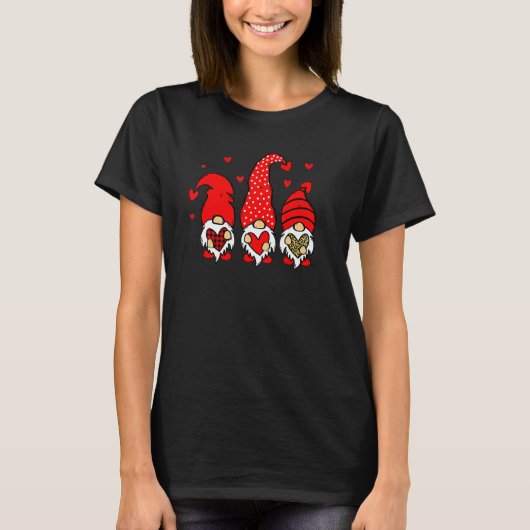 Valentine Gnomes Holding Heart Leopard Happy Valen Tシャツ (正面)