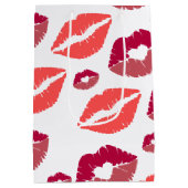 Valentine kiss the miss goodbye Bridal Shower ミディアムペーパーバッグ (裏面)