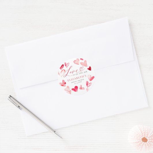 Valentine Modern Whimsical Hearts Bridal Shower ラウンドシール (封筒)