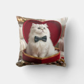 Valentine Persian Cat In Chocolate Candy Box クッション (正面)