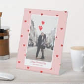 Valentine’s Day pedestal sign with photo + hearts 台座サイン (インサイチュ)