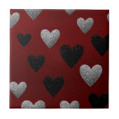 Valentine Silver Black Glitter Hearts on Burgundy タイル (正面)