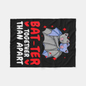Valentine's Day Cuddling Cute Bats Couple Bat Vale フリースブランケット (正面(横))
