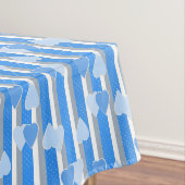 Valentine's Day hearts on striped background  テーブルクロス (インサイチュ)