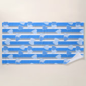 Valentine's Day hearts on striped background  ビーチタオル (正面)