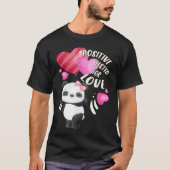 Valentine's day panda bear with hearts tシャツ (正面)
