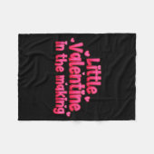 Valentines Day Pregnancy Announcement Little Valen フリースブランケット (正面(横))