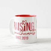 Valentine's Day Raising Sweethearts Mom Photo ツートーンマグカップ (正面左)