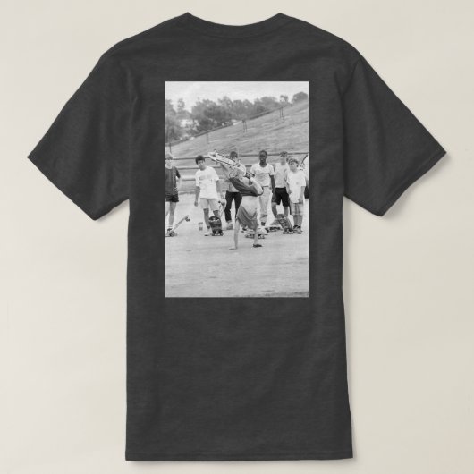 Vallely — Thrasher Cover Shot Tシャツ (デザイン裏面)