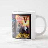 Valxart著魚類の牡羊座の(占星術の)十二宮図の先端 ジャンボコーヒーマグカップ (右)