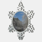 Vanderbiltの地面の雪 スノーフレークピューターオーナメント (右)