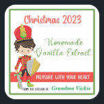 Vanilla Extract Christmas labels、自家製バニラ スクエアシール<br><div class="desc">この2023年のクリスマスバニララベルは愛らしい。クリスマスに他の人に贈る自家製バニラエキスに最適。クリスマスのために服を着て、自家製のエキスのパーソナライズされたボトルに準備した可愛い小さな兵士。名前を変更して名前を言うことができる、あなたのビジネス！</div>