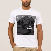 VANLIFE Trees Forest Mountain Explore冒険 Tシャツ (正面)