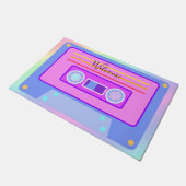 Vaporwave Eutiful Rainbow 90sオーディオカセット ドアマット (アングル)