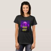 Vaporwave Noir City 80s Future City Gamer Science Tシャツ (正面フル)