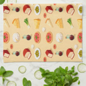 various cheeses appetizers and mini pizzas キッチンタオル (折り畳み)