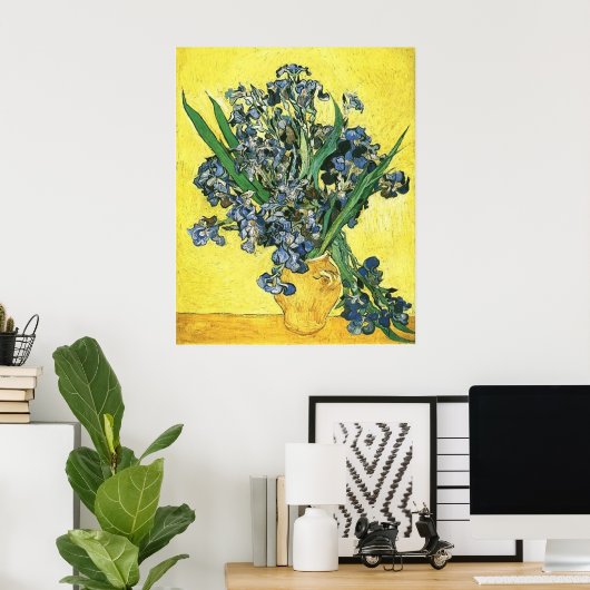 Vase with irises against yellow background ポスター (ホームオフィス)