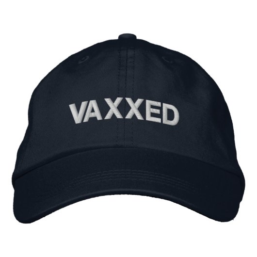 Vaxxed、ワクチン接種、ネイビーブルーとホワイト 刺繍入りキャップ (正面)