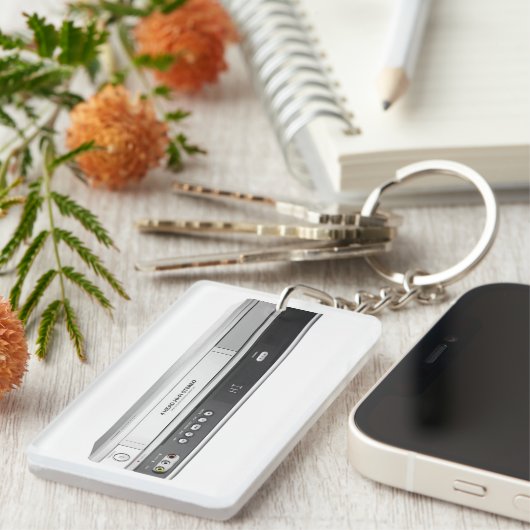 VCRプレーヤーおよびリモートコントロール キーホルダー (正面右)