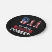 Vector 911私たちはシャツ忘れに決して ペーパープレート (アングル)