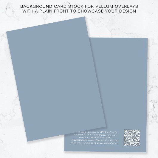 VellumオーバーレイのQRコードほこりっぽい青い背景 招待状