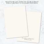 Vellumオーバーレイ用モノグラムクリーム背景 招待状<br><div class="desc">招待状にパーソナルtouchを追加するシンプルな前面とモノグラムの名前と日付のセリフのタイポグラフィを表示するシックなライトクリームの背景カードストックを使用して、あなたの結婚式招待状を強化または日付オーバーレイを保存しま結婚すエレガント。</div>