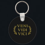 Veni Vidi Vici Funny Game Winner キーホルダー<br><div class="desc">Julius Caesar's famously modest proclamation "I came,  I saw,  I conquered" in latin - Veni,  Vidi,  Vici.  Perfect gift for gamers,  competitive people,  latin scholars,  history buffs.</div>