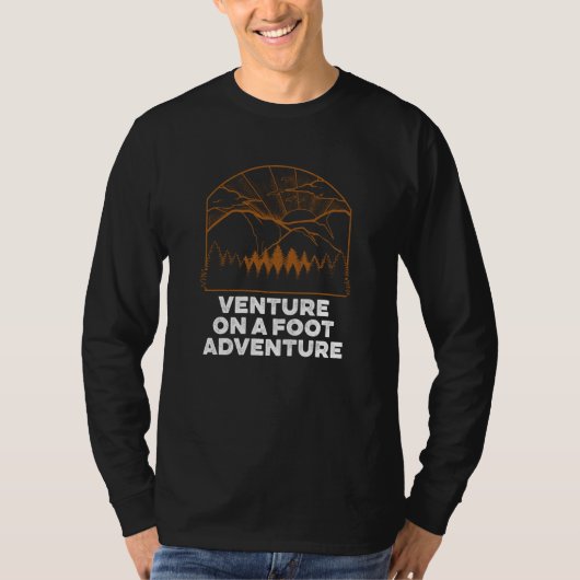 Venture on a Foot Adventure Camping Hiking Camper  Tシャツ (正面)
