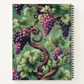 Verdant Vineyard Bliss：ブドウのタペストリー ノートブック (裏面)