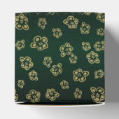 verde bosque para cumple con flores linda フェイバーボックス (上部)