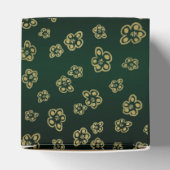 verde de bosque para cumple con corazón y flores フェイバーボックス (上部)