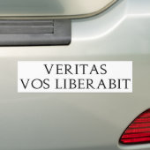 Veritas Vos Liberabit バンパーステッカー (車上)