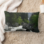 Vernal滝インザディスタンスYosemite ランバークッション (ブランケット)