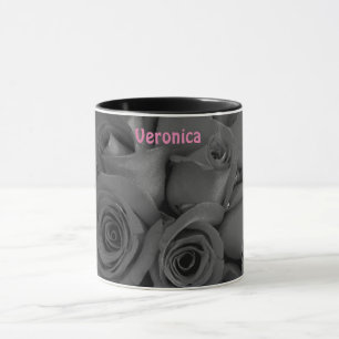 VERONICA ~赤いパーソナライズされたバラの芽の写真~ マグカップ